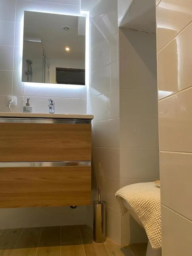 רוביני Noelle Apartment