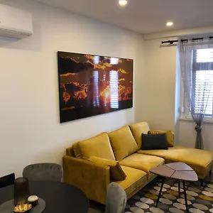 https://apartment-mak-with-free-parking.pula-hotels.org
