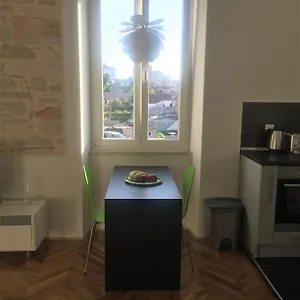 Excellent City In Antic Apartment Pula