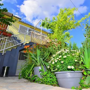 https://apartments-veky-3.splithotels.org