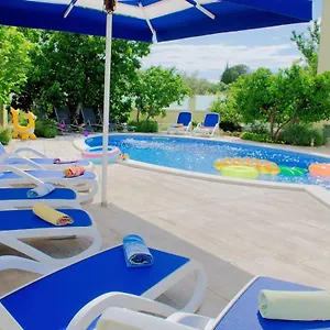 https://apartments-petra-trogir.splithotels.org